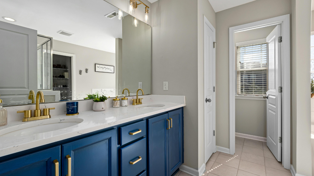 Home Remodeling Kitchen Remodeling Bathroom Remodeling Near Me10 | Home Remodeling, Home Construction | Horizon Remodeling and Construction Open-Plan Apartment Using Small Apartment Color Ideas To Brighten Living And Dining Areas