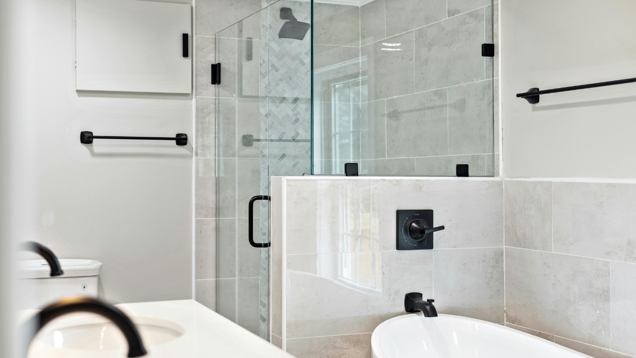 Home Remodeling Kitchen Remodeling Bathroom Remodeling Near Me11 | Home Remodeling, Home Construction | Horizon Remodeling and Construction Modern Kitchen Featuring Small Apartment Color Ideas With Bold Cabinet Accents